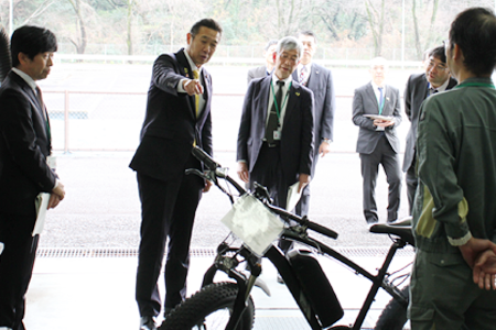 ��ˡ��ư�������ȼ�ž�֤ξ��ʥƥ��Ȥ�����������벫������ä��ͻ�