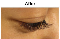 photo of eyelashes after the eyelash extension procedure