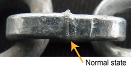 Closeup photo of a tread chain in the normal state