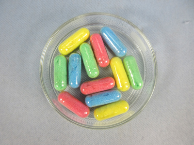 Photo of small capsules made of gelatin